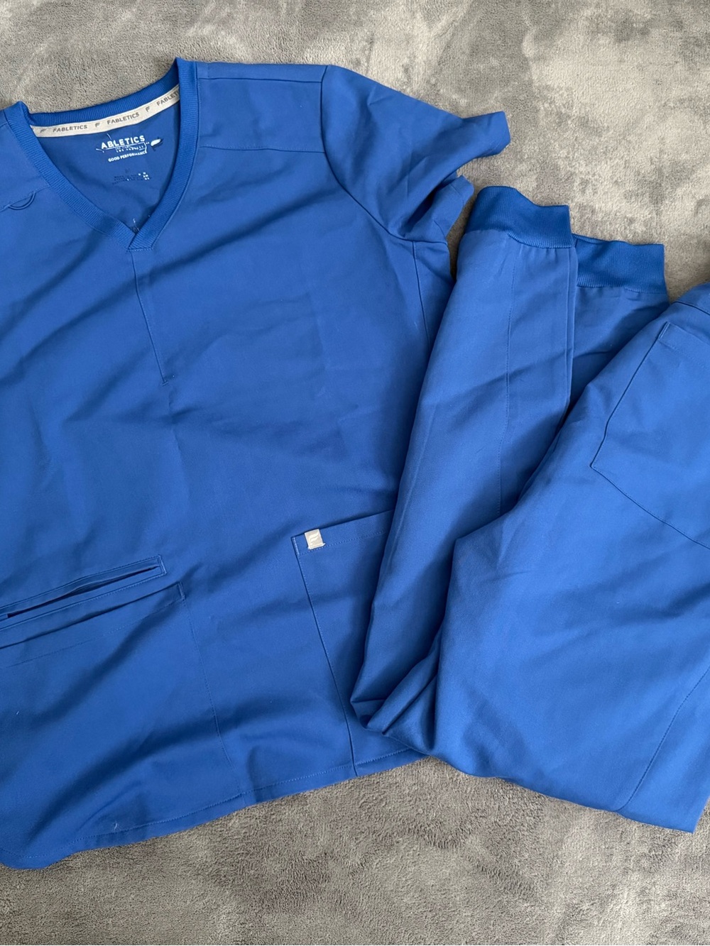 Fabletics Woman’s Royal Blue scrub set